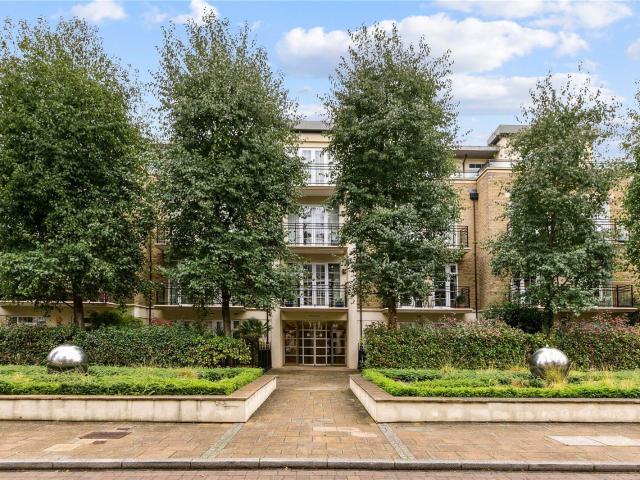 Apartment for rent in Mortlake, Greater London
