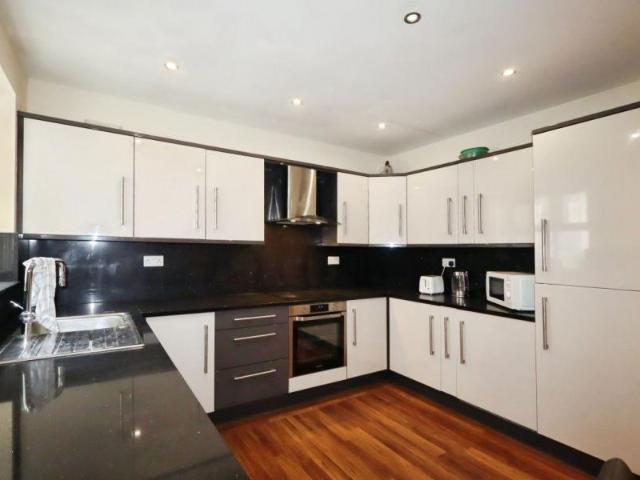 Apartment for rent in Saint George's, South Yorkshire