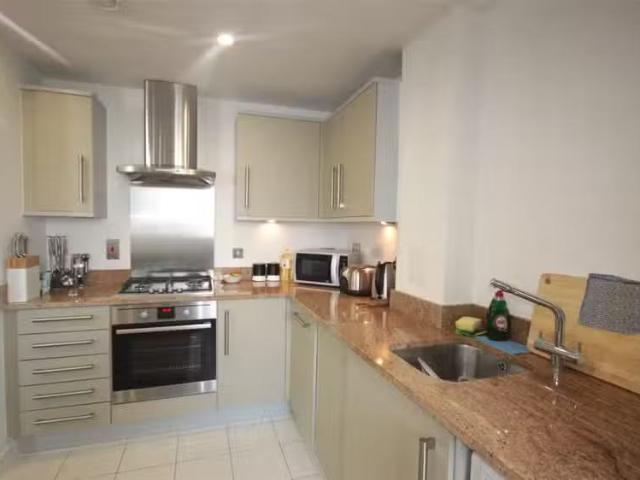 Apartment for rent in Ratcliffe, Greater London