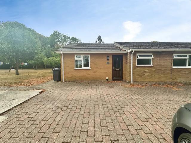 House for rent in Cardinal's Green, Arrington