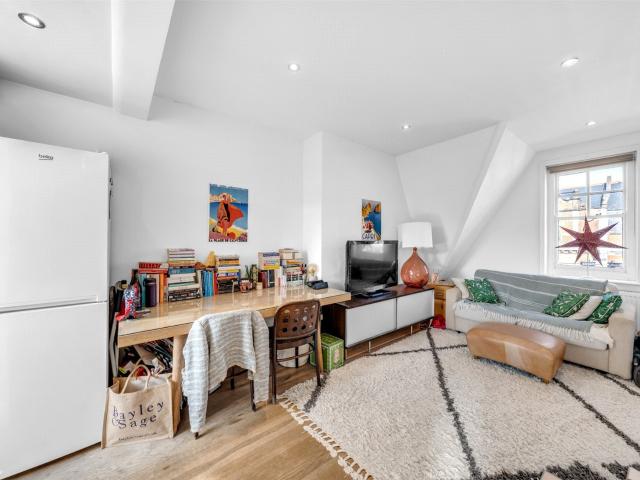 Apartment for rent in St. John's Wood, Greater London