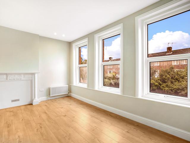 Apartment for rent in St Margarets, Greater London