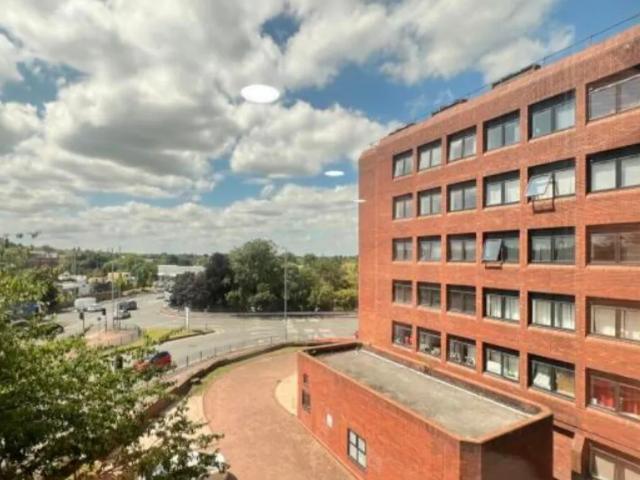 Apartment for rent in Goldthorn Hill, West Midlands