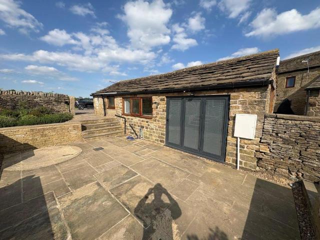 House for rent in Emley, West Yorkshire