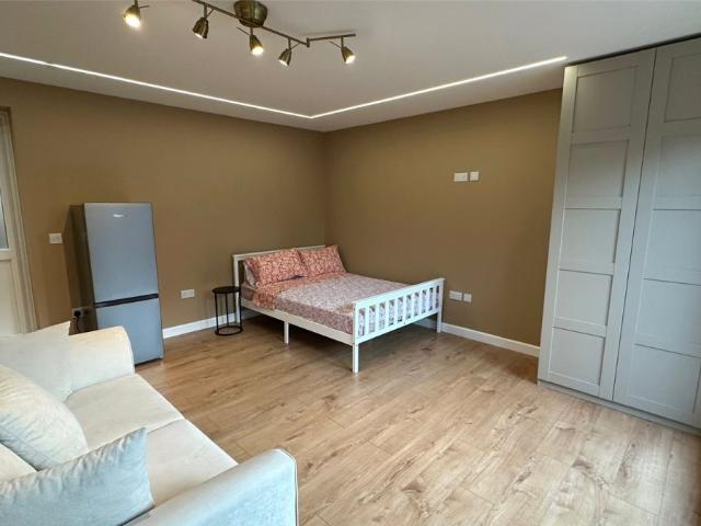 Studio for rent in Yeading, Greater London