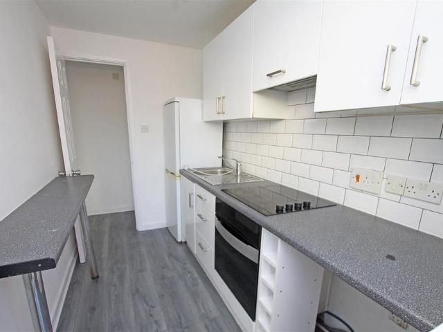 House for rent in Throop, Bournemouth