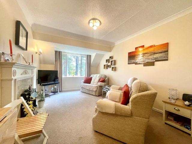House for rent in Queens Park, Bournemouth