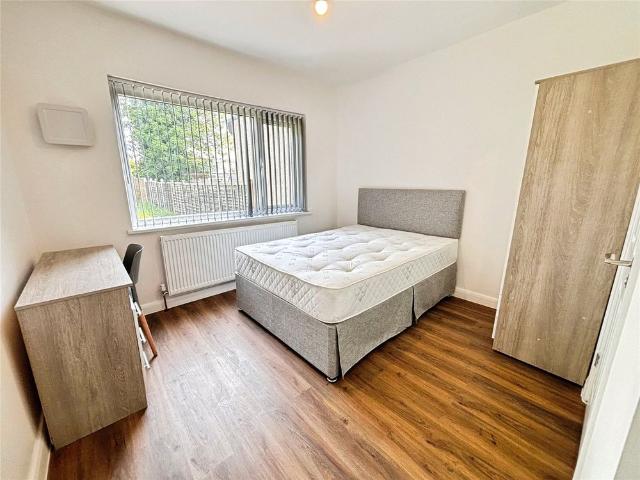 House for rent in Harmondsworth, Greater London