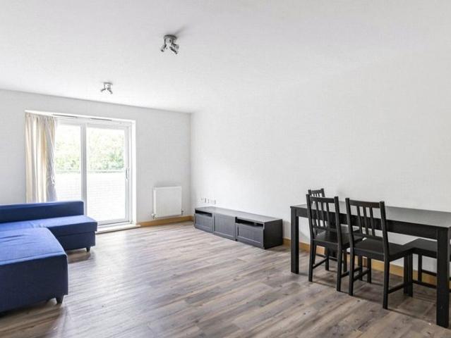 Apartment for rent in Fleet Estate, Monks Orchard