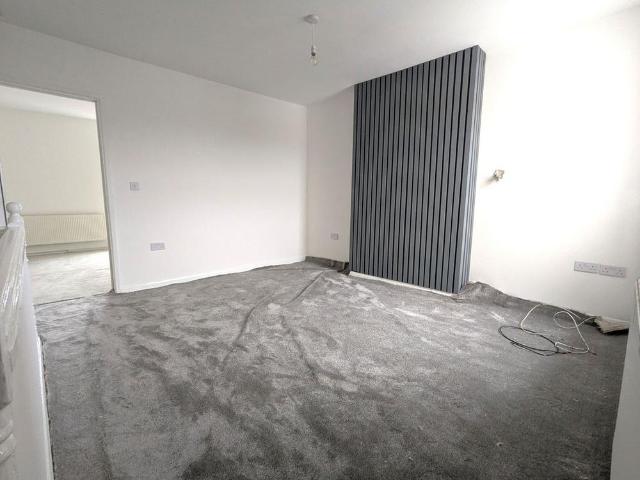 House for rent in Pullman Court, Gloucester