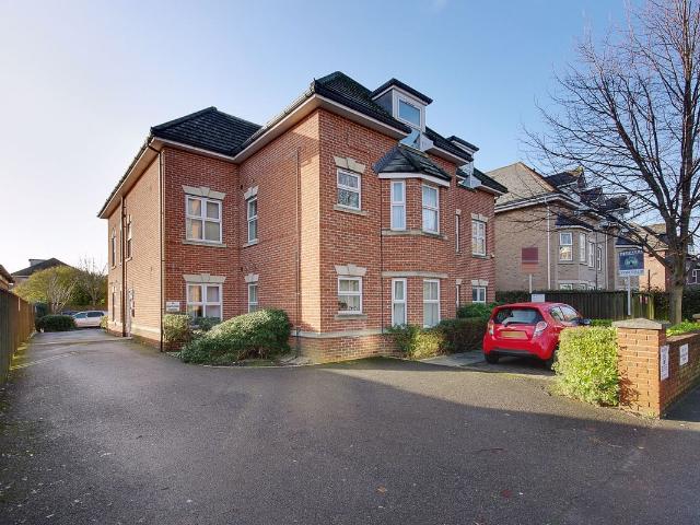 Apartment for rent in Charminster, Bournemouth