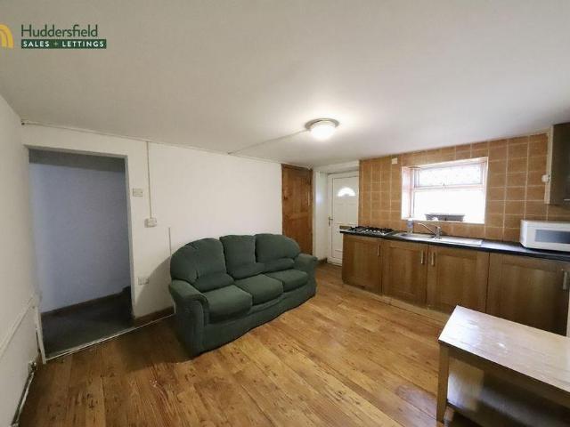 House for rent in Hillhouse, Huddersfield