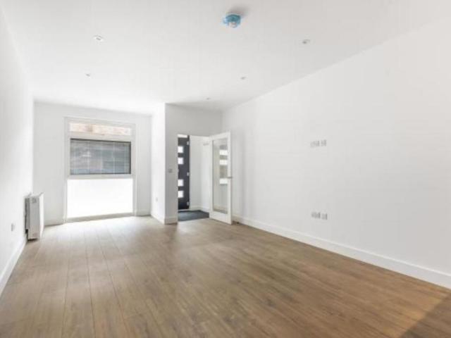 House for rent in Caldecott, Dromore