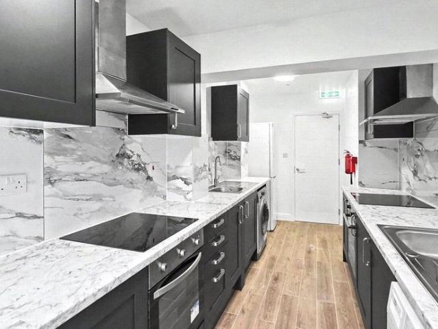Studio for rent in New Town, Monks Orchard