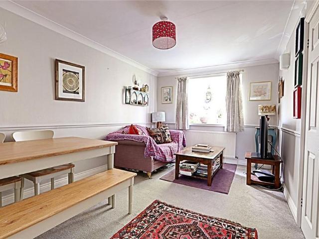 House for rent in Ickenham, Greater London