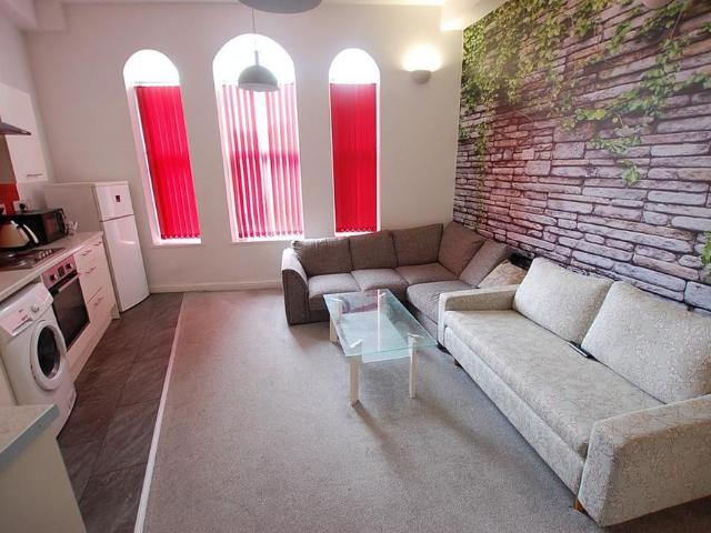 House for rent in Hurst, Greenheys