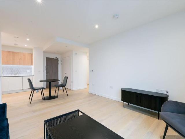 House for rent in Watford Heath, Watford