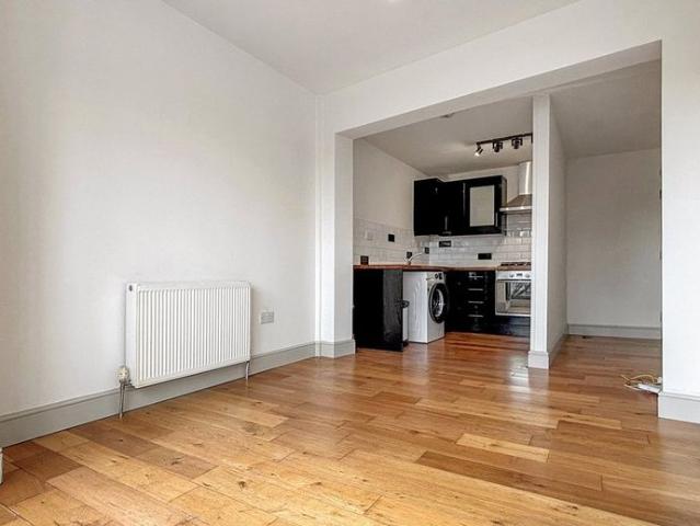 Apartment for rent in London Borough of Lewisham, Brockley