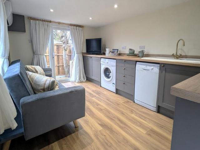 House for rent in Canada, Barton Stacey