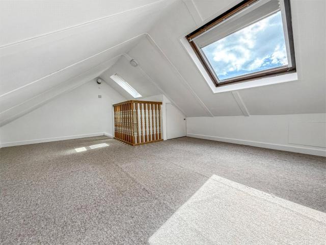 House for rent in Kingswood Firs, Bolton Low Houses