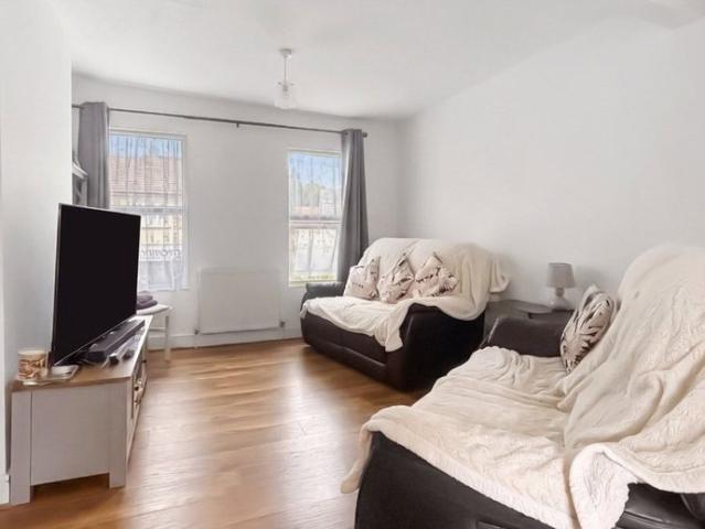 Apartment for rent in New Town, Monks Orchard