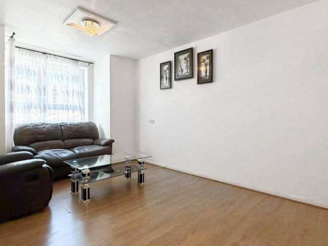 Apartment for rent in Glyndon, Plumstead