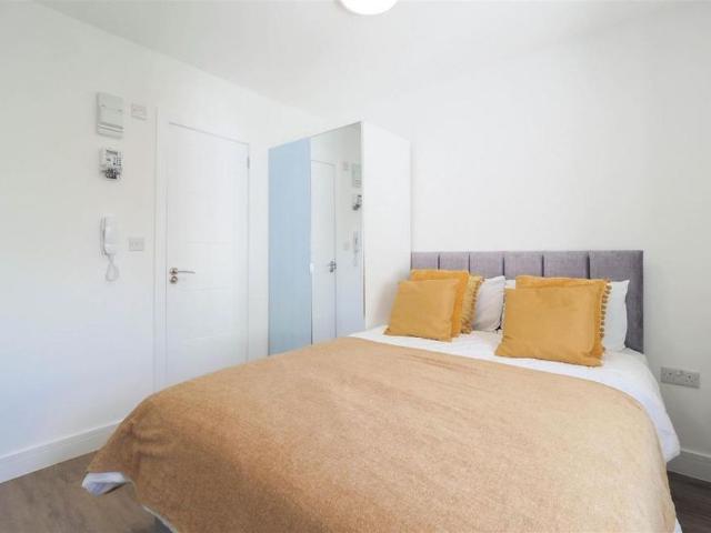 Room for rent in Elstree and Borehamwood, Borehamwood
