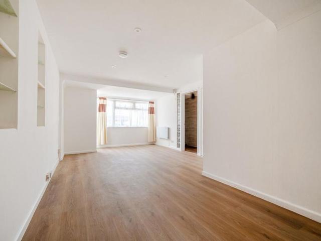 House for rent in Fishersgate, West Sussex