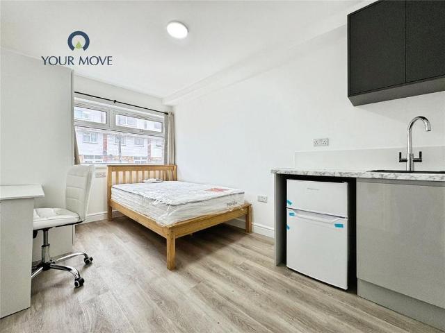 House for rent in Brooklands, Dartford