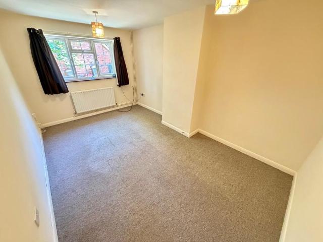 House for rent in Elmfield, Leicestershire