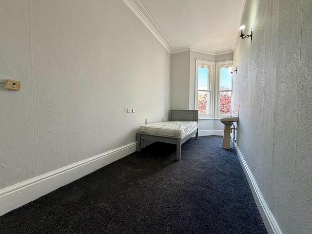 House for rent in Sydenham, Green Close