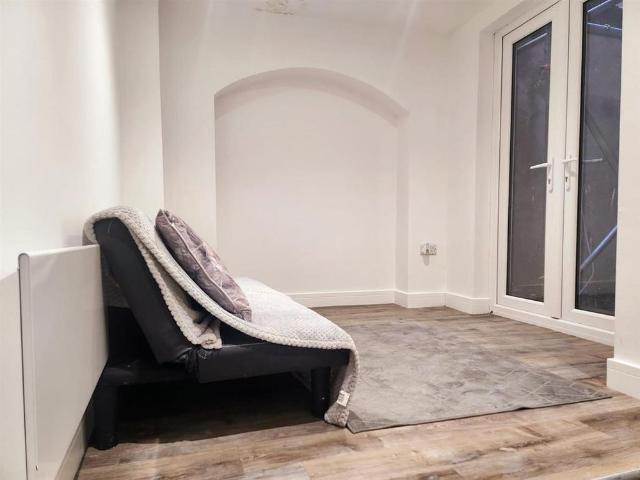 House for rent in Hurst, Greenheys