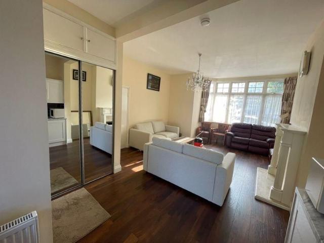 House for rent in North Finchley, Greater London
