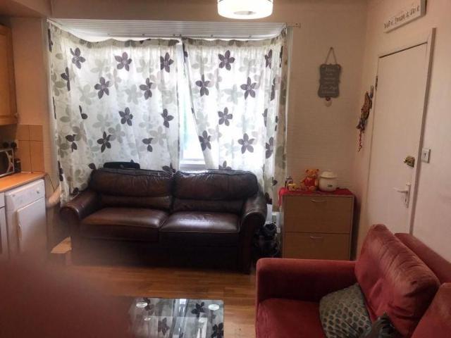 House for rent in The Hale, Greater London