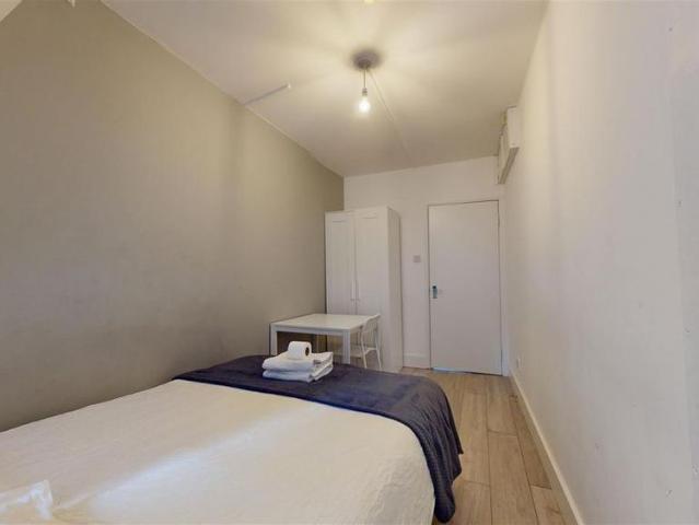 House for rent in Harlesden, Greater London