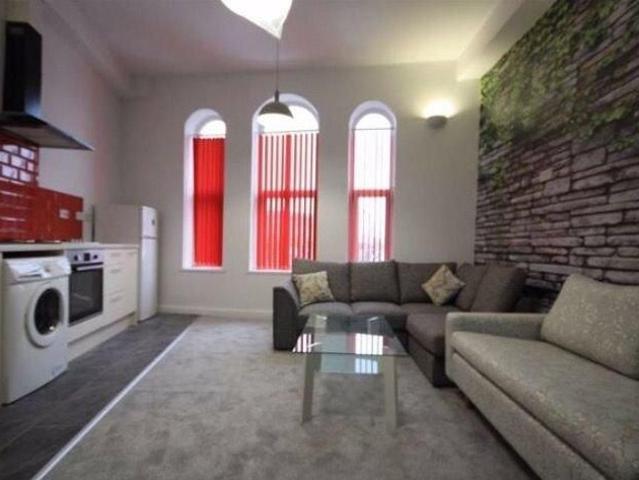 House for rent in Hurst, Greenheys