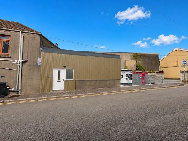 Apartment for rent in Cimla, Neath