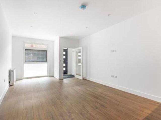 Apartment for rent in Caldecott, Dromore