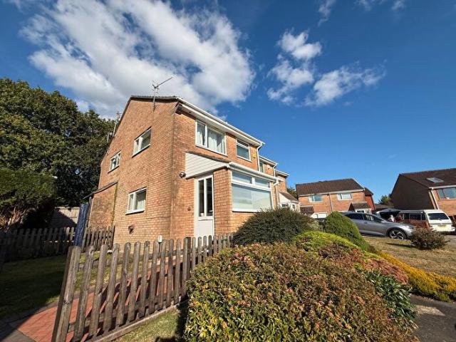 Apartment for rent in Nangreaves, Wales