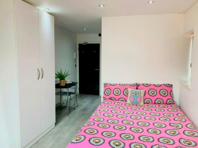 Apartment for rent in Highfields, Old Wharf