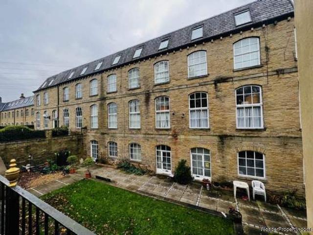 Apartment for rent in Elland