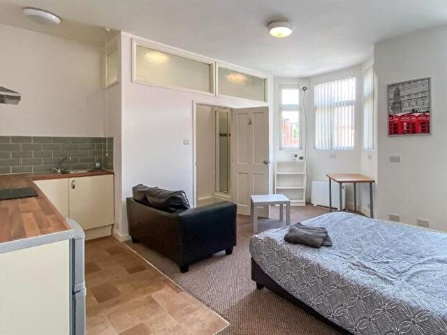 Apartment for rent in Spon End, West Midlands