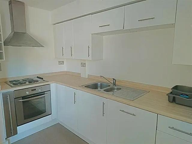 Apartment for rent in Mount Pleasant, Swansea
