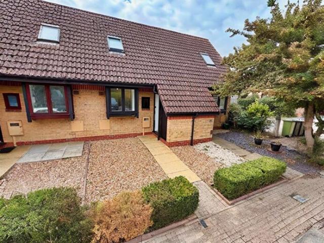 Apartment for rent in Shenley Brook End, Milton Keynes