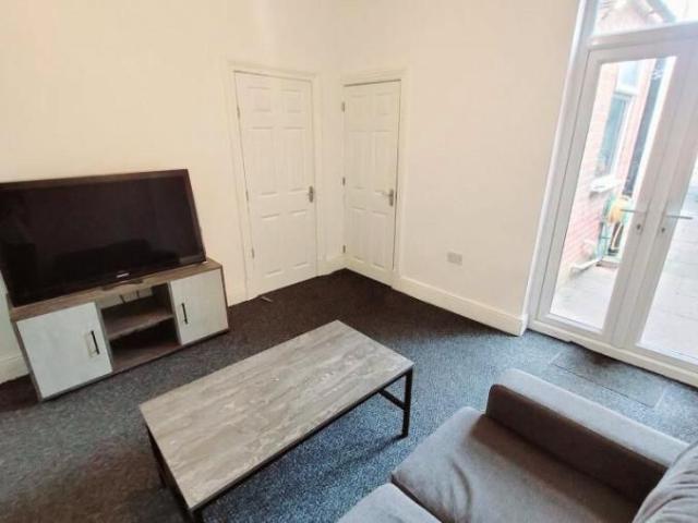House for rent in Hugglescote, North West Leicestershire