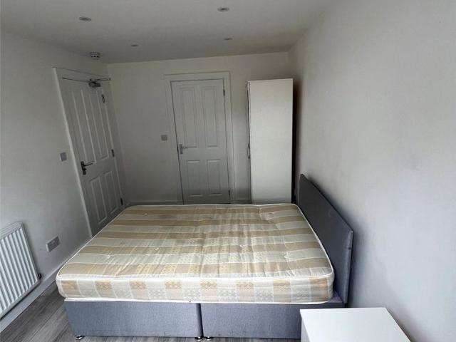 House for rent in Spring Park, Luton