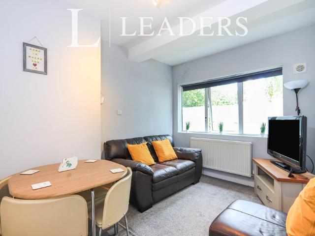 House for rent in Woodlands, South Yorkshire