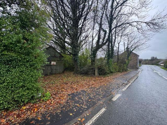 Land for sale in Dinas Cross