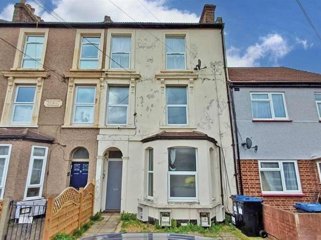 Land for sale in London Borough of Croydon, Selhurst