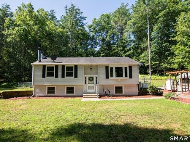 House for sale in Putnam, Connecticut